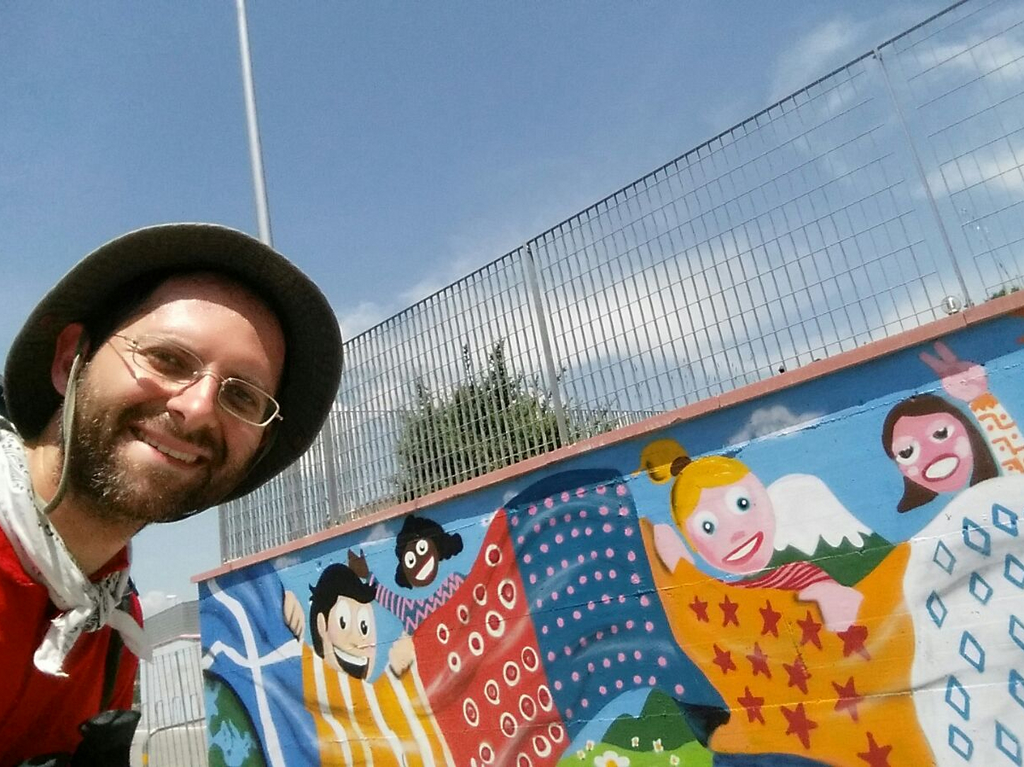 Aldo e murales Cammino Francesco 2016